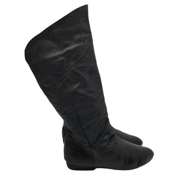 Crossroads Womens Boots Black Leather Block Heels Pull On Pointed Toe Flat 8 W - Picture 1 of 11